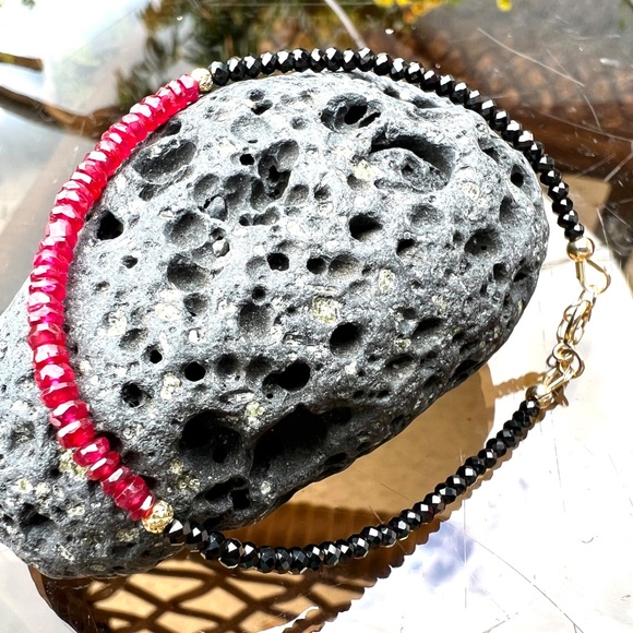 Natural Black Spinel and Ruby Bracelet Handmade in Solid 14k Yellow Gold - Picture 6 of 9